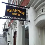 Vandrarhem Skansen *